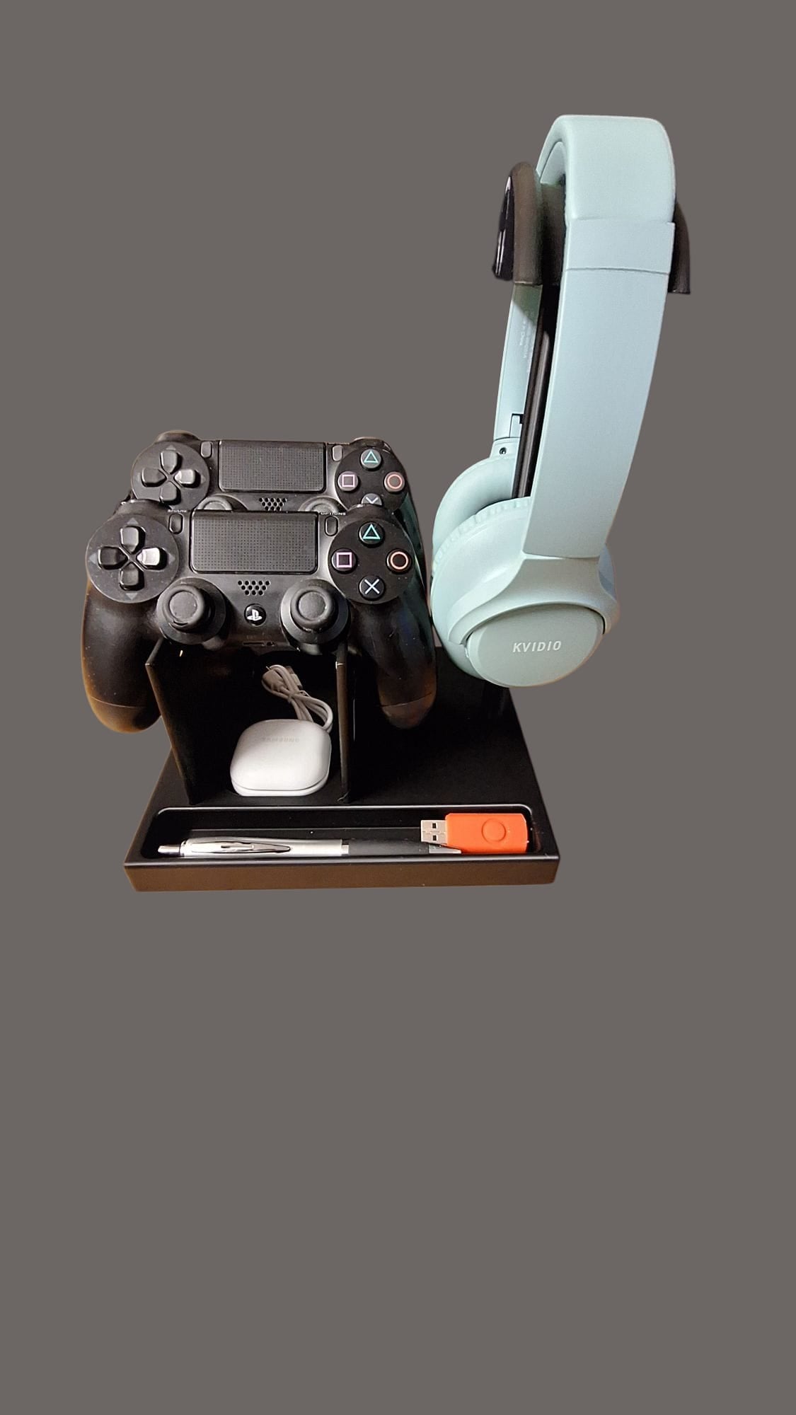 Personalized PlayStation Controller and Headphone Stand – Dual PS4 Controller Holder with Custom Name – Gaming Desk Organizer Gift for Gamers