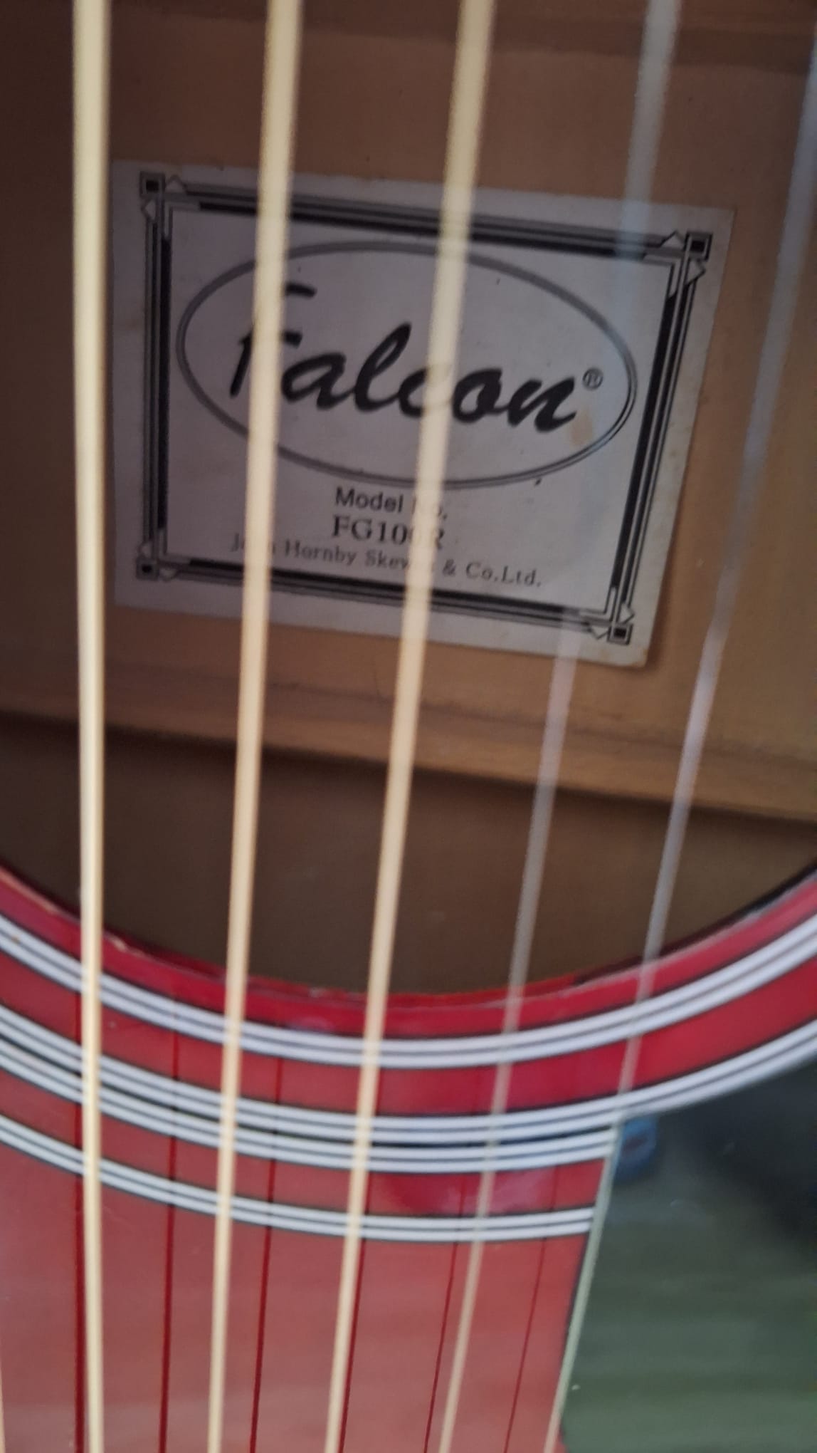 Falcon FG100R Acoustic Guitar                    Collection only from London RM8 area